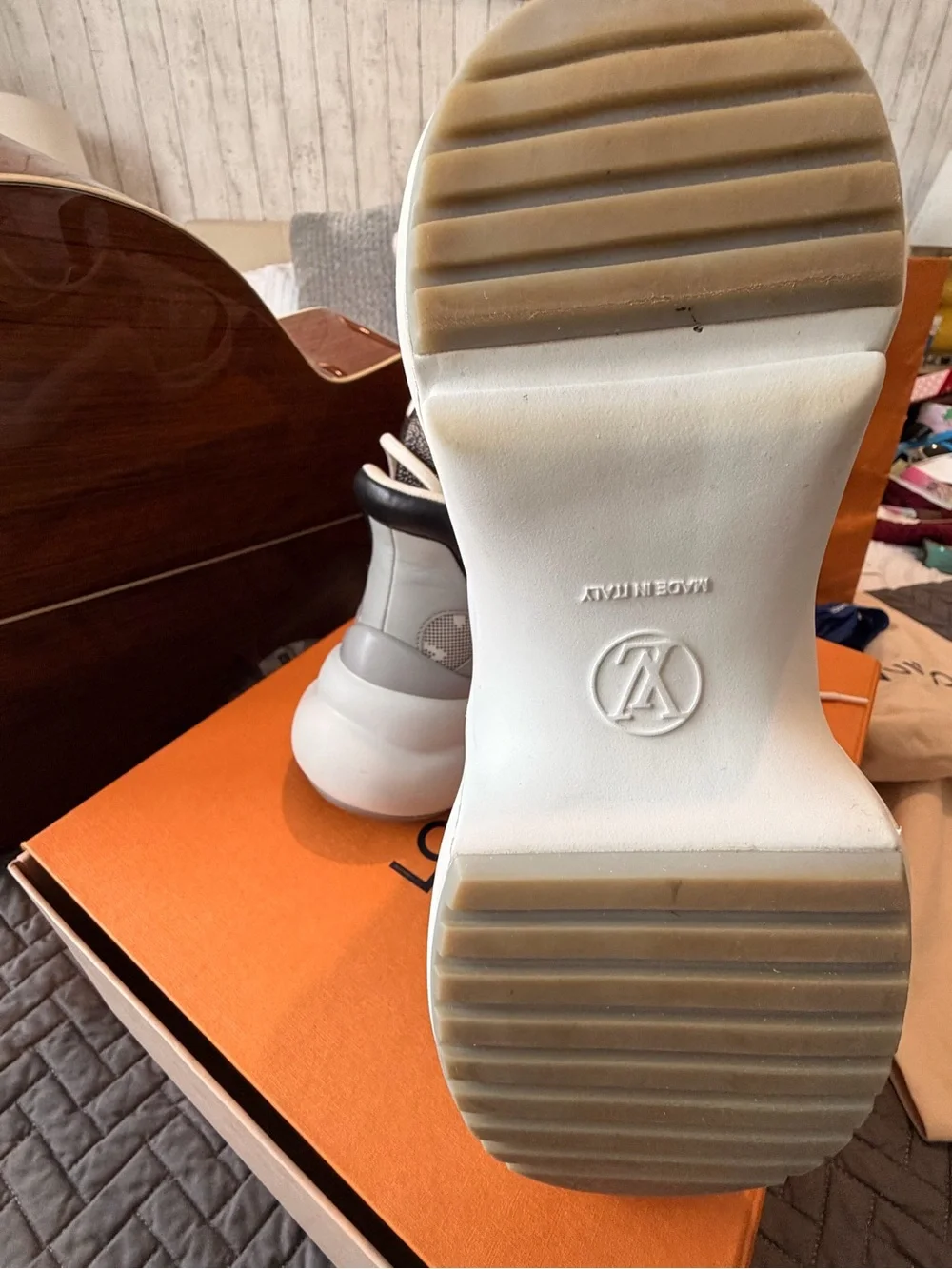 .	Louis Vuitton LV Archlight Sneakers EU 37.5 Women w/ Box - Picture 6 of 11